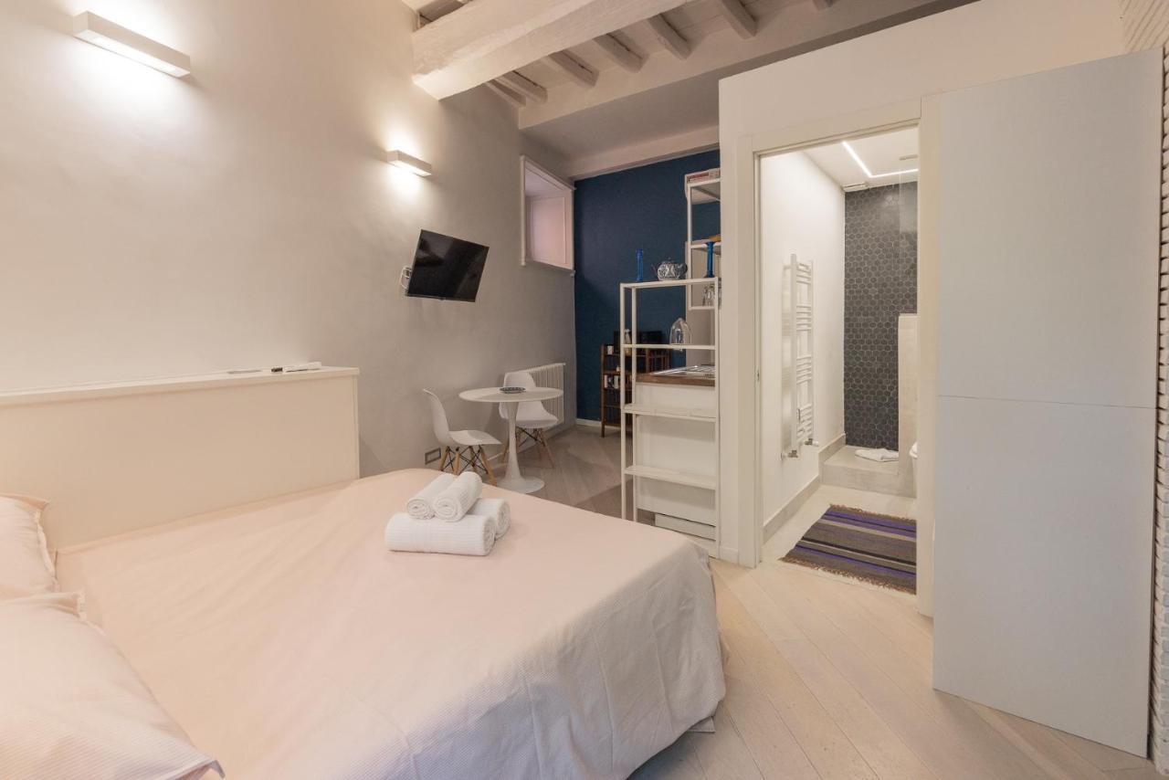 Rione Monti Studio Apt With Private Garden Rome Exterior photo